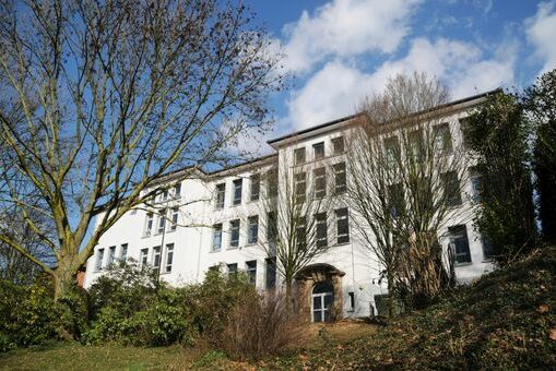 Unsere schöne Melli - Straßenansicht Unsere schöne Melli - Straßenansicht